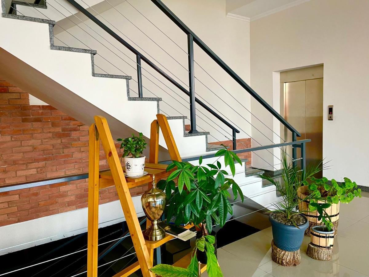 The Wine Hotel Telavi Ngoại thất bức ảnh